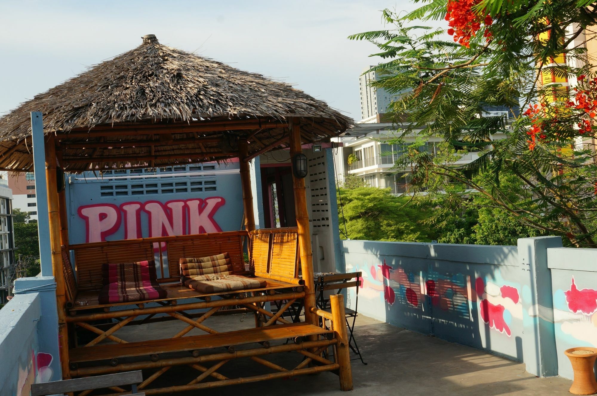 Pink Pensión Bangkok Exterior foto